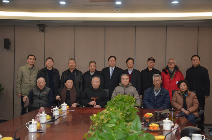 6-趙振元與老領導、大師親切合影留念.JPG