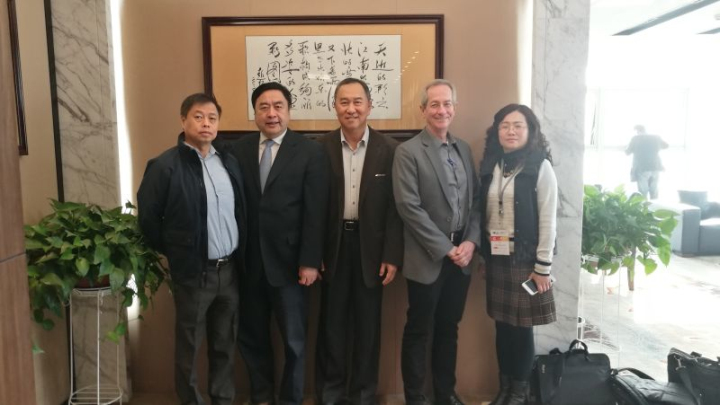 11-趙振元、副院長姚虹與洪啟財副總裁一行親切合影.jpg