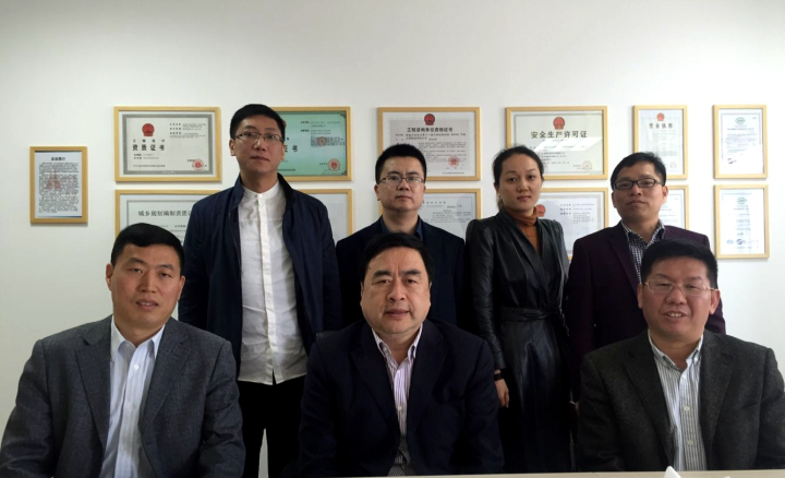 3-趙振元同志與南通分院周安舉、賀奎田、趙宇、郭明偉、于海燕、唐鋒等同志親切合影.jpg
